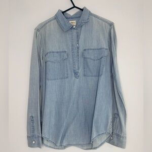 GAP Light Blue Casual Button Down Shirt